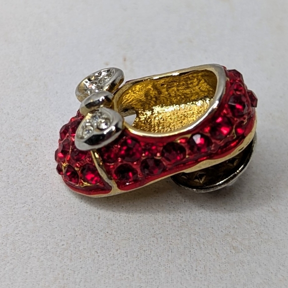 2 Vintage Wizard of Oz Red Ruby Slippers Rhinestone Jewelry Pieces - Picture 3 of 11